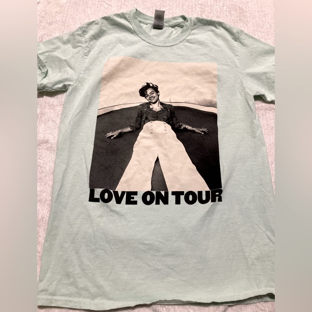 Harry Styles Tour Merch Tee Love on Tour - sz S - mint colour